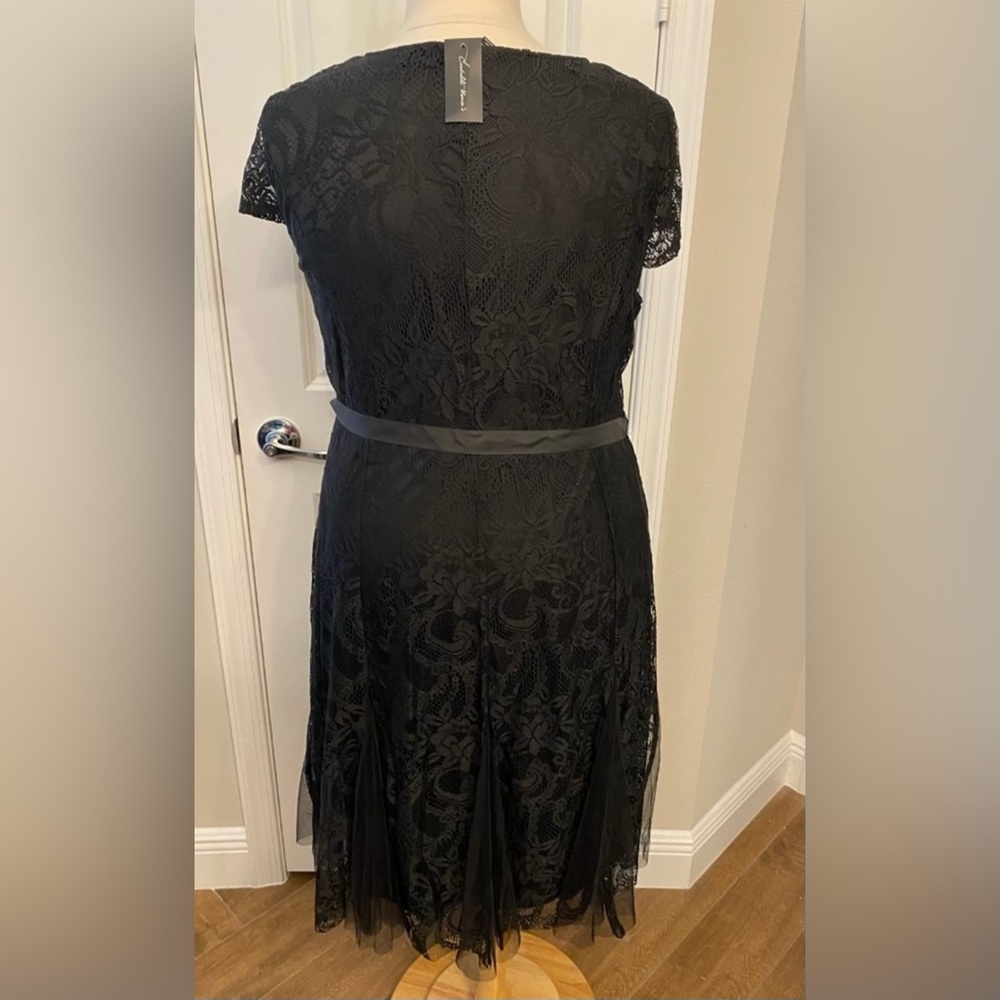 2x Plus Dress 🖤 - Picture 2 of 5